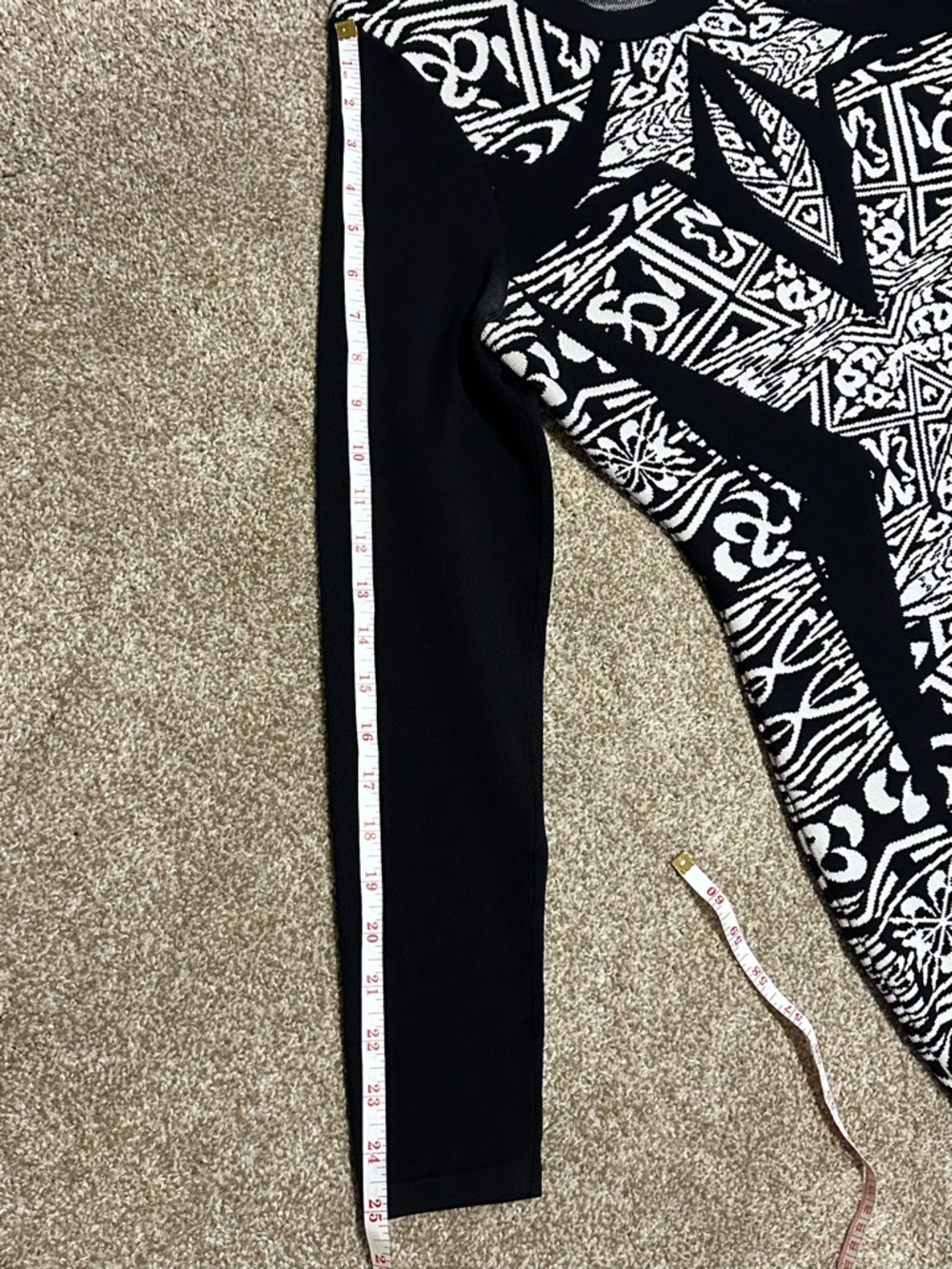 Gianni Bini Black & White Long-Sleeve Bodycon Dress - Picture 7 of 7